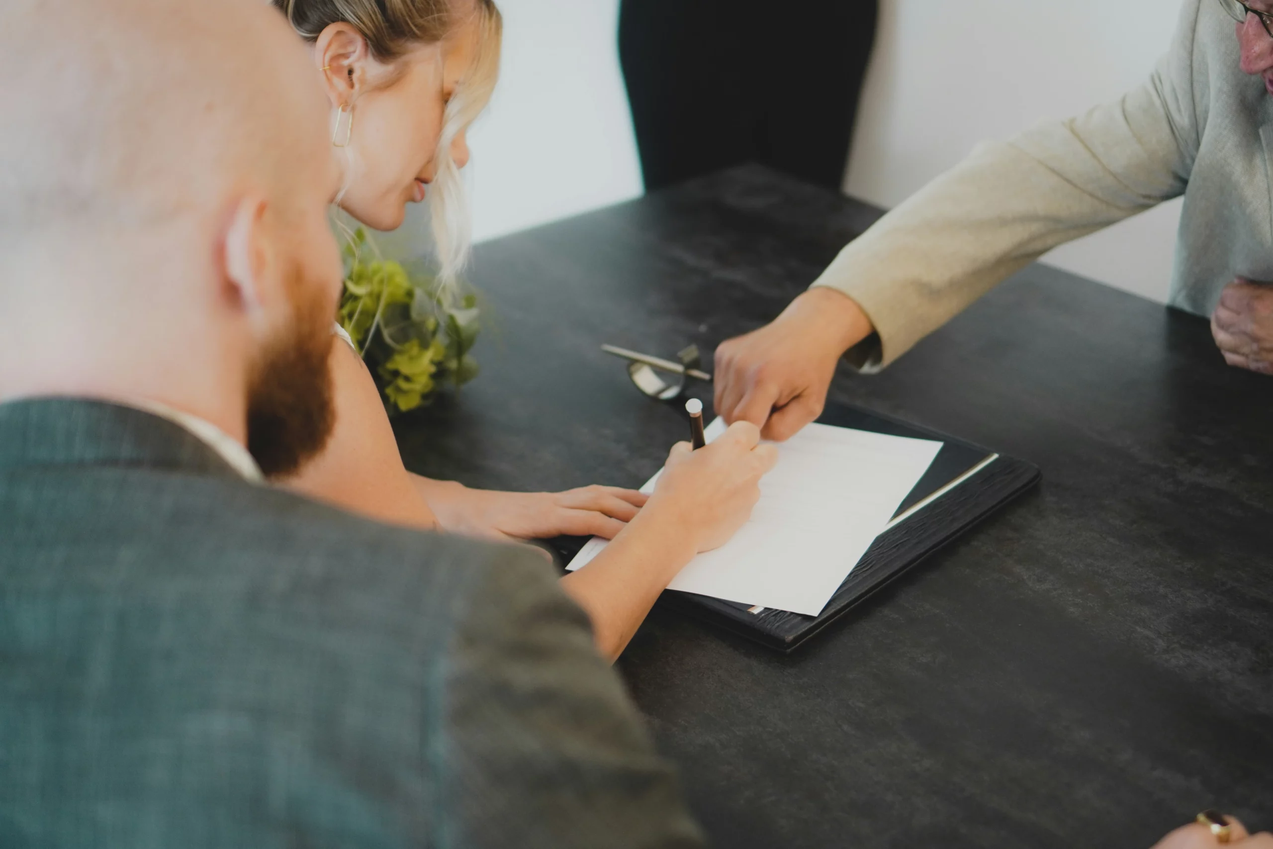 Lire la suite à propos de l’article Contrat d&rsquo;édition ou autoédition : comment choisir ?